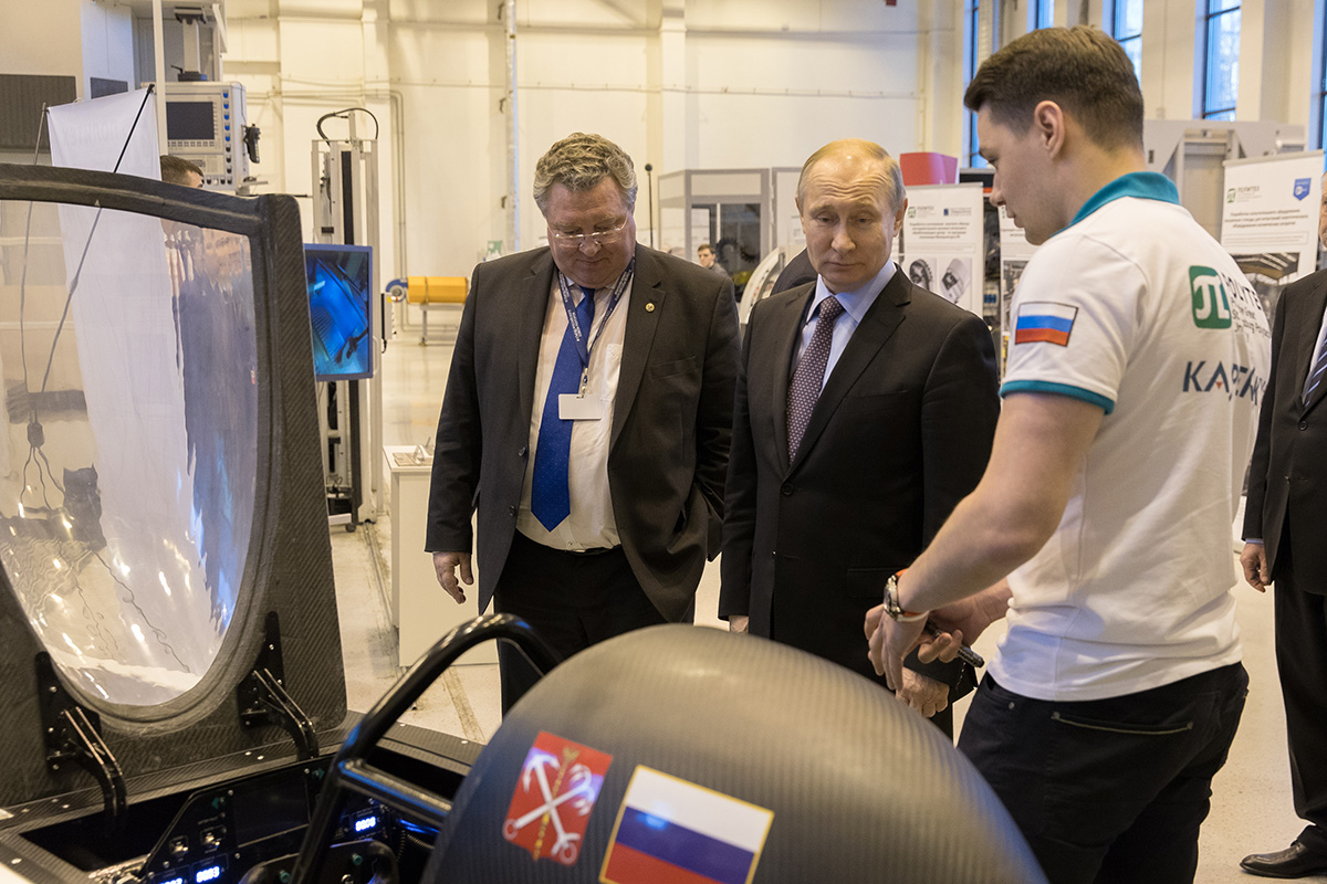 Президент РФ Владимир Путин ознакомился с научными разработками СПбПУ
